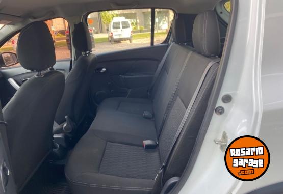 Autos - Renault Sandero 2019 GNC 150000Km - En Venta