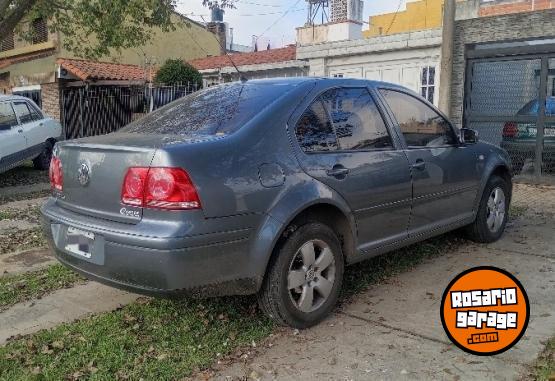 Autos - Volkswagen Bora 2010 Nafta 187000Km - En Venta