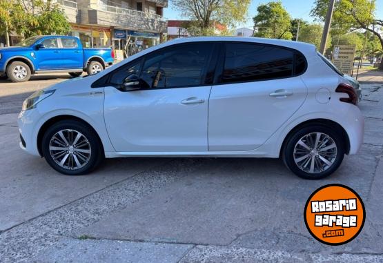 Autos - Peugeot Peugeot 208 In Concert 2020 Nafta 80000Km - En Venta