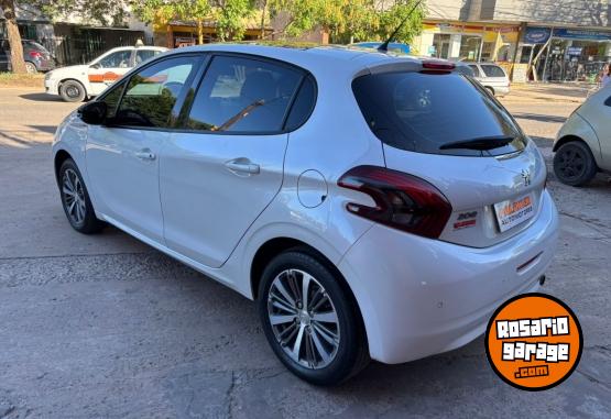 Autos - Peugeot Peugeot 208 In Concert 2020 Nafta 80000Km - En Venta