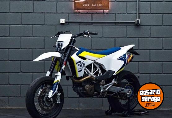 Motos - Husqvarna 701 supermoto 2018 Nafta 13500Km - En Venta