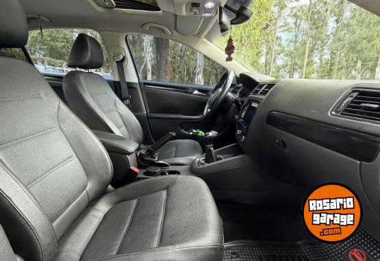 Autos - Volkswagen Vento luxury 2012 Nafta 140000Km - En Venta