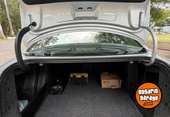 Autos - Volkswagen Vento luxury 2012 Nafta 140000Km - En Venta