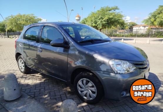 Autos - Toyota Etios XS 1.5 2015 Nafta 103000Km - En Venta