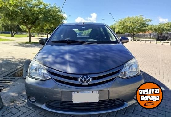 Autos - Toyota Etios XS 1.5 2015 Nafta 103000Km - En Venta