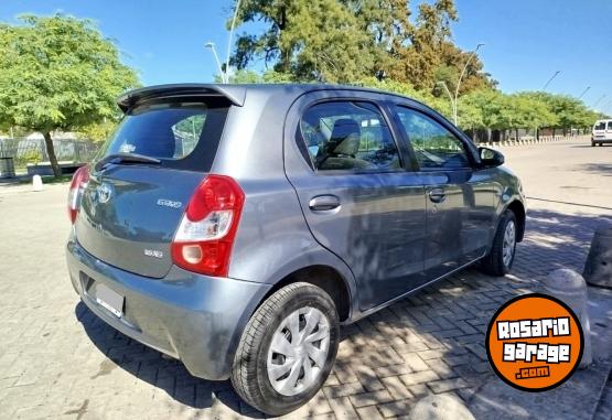 Autos - Toyota Etios XS 1.5 2015 Nafta 103000Km - En Venta