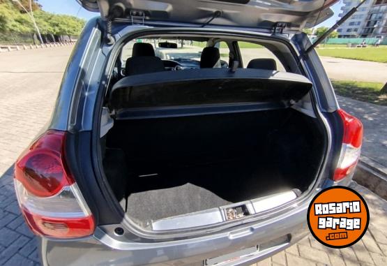 Autos - Toyota Etios XS 1.5 2015 Nafta 103000Km - En Venta