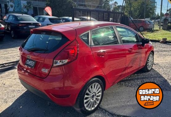 Autos - Ford Fiesta 1.6 se 5 p 2015 Nafta 710000Km - En Venta