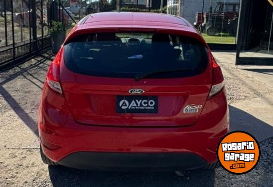 Autos - Ford Fiesta 1.6 se 5 p 2015 Nafta 710000Km - En Venta