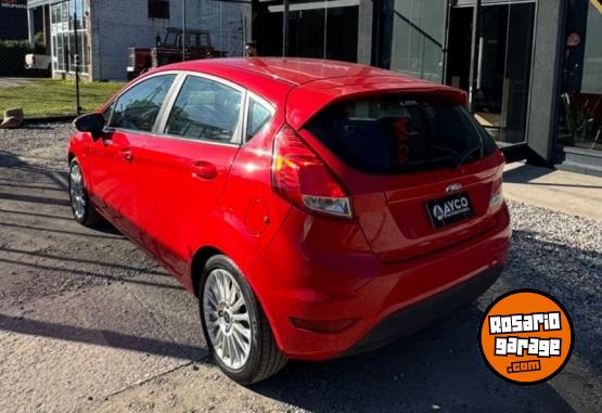 Autos - Ford Fiesta 1.6 se 5 p 2015 Nafta 710000Km - En Venta