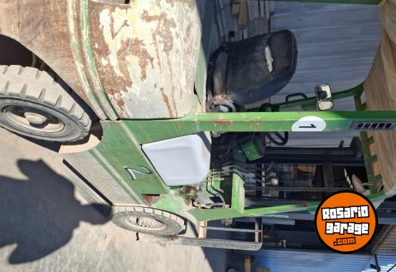 Camiones y Grúas - Autoelevador diesel - En Venta