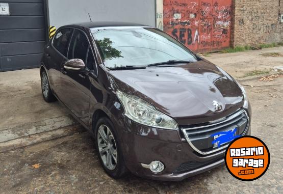 Autos - Peugeot 208 felline 2014 Nafta 80000Km - En Venta