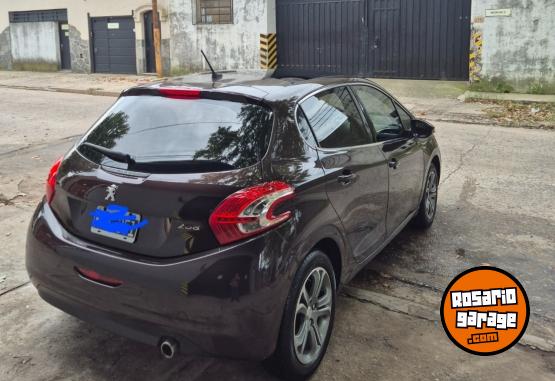 Autos - Peugeot 208 felline 2014 Nafta 80000Km - En Venta