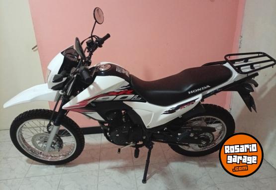 Motos - Honda XR 2024 Nafta 2500Km - En Venta