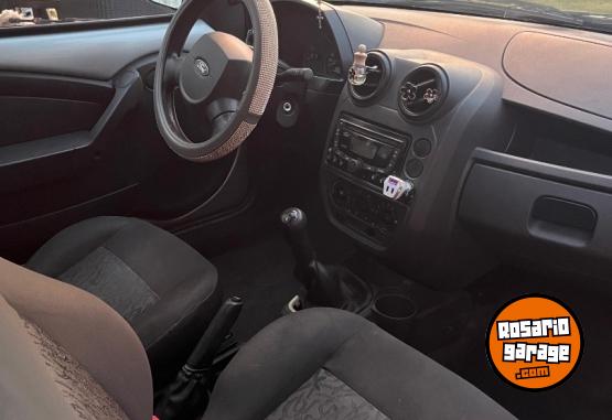 Autos - Ford Ka clio gol 2008 Nafta 137000Km - En Venta