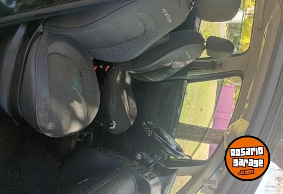 Autos - Fiat Idea Adventure 2012 GNC 210000Km - En Venta