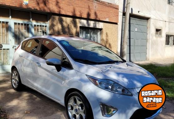 Autos - Ford Fiesta titanium kinetic 2011 Nafta 117000Km - En Venta