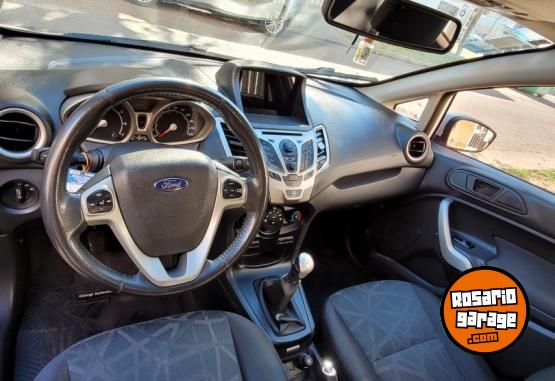 Autos - Ford Fiesta titanium kinetic 2011 Nafta 117000Km - En Venta