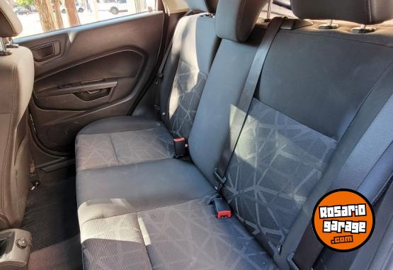 Autos - Ford Fiesta titanium kinetic 2011 Nafta 117000Km - En Venta