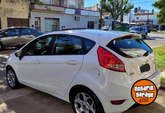 Autos - Ford Fiesta titanium kinetic 2011 Nafta 117000Km - En Venta