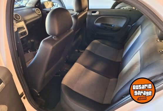 Autos - Volkswagen Gol Trend 2013 Nafta 101000Km - En Venta