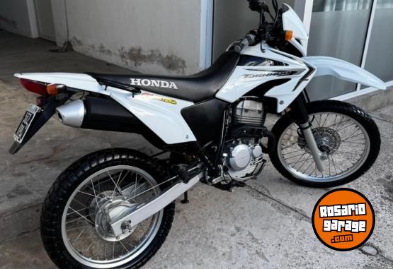Motos - Honda Tornado 250 2014 Nafta 24000Km - En Venta