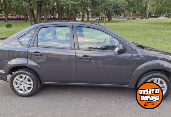 Autos - Ford Fiesta ambiente l�nea nue 2012 Nafta 110000Km - En Venta