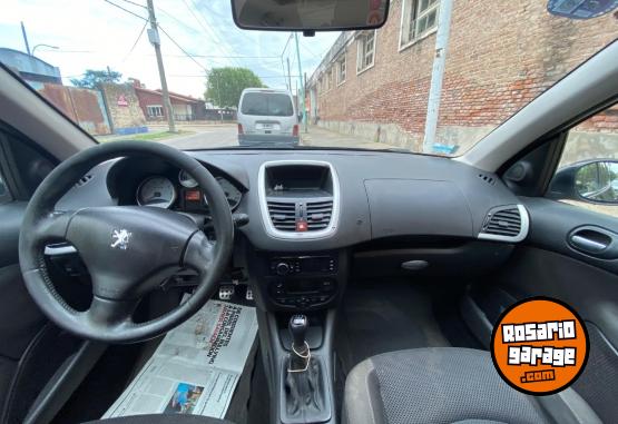 Autos - Peugeot 207 Compacto Feline 2013 GNC 185000Km - En Venta