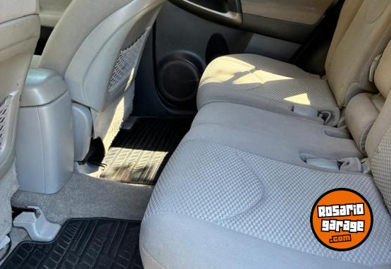 Camionetas - Toyota RAV4 4x2 5 P  FULL L/08 2011 Nafta 280000Km - En Venta