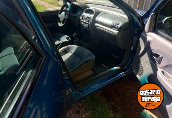 Autos - Renault clio 2001 Diesel 200Km - En Venta