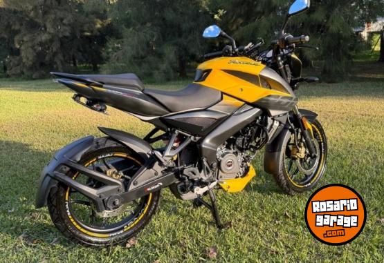 Motos - Bajaj Rouser NS 200 2022 Nafta 15000Km - En Venta