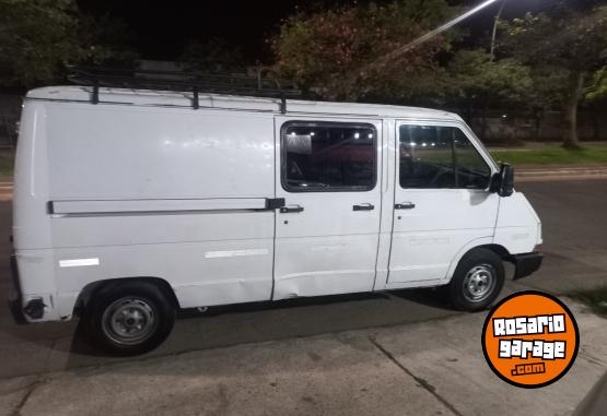 Utilitarios - Renault 1998 1998 Diesel 320Km - En Venta