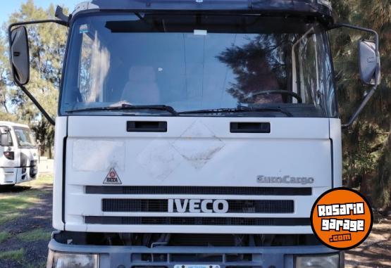 Camiones y Gr�as - Iveco Tector 170E22 chasis dormitorio �nica mano 220 HP - En Venta
