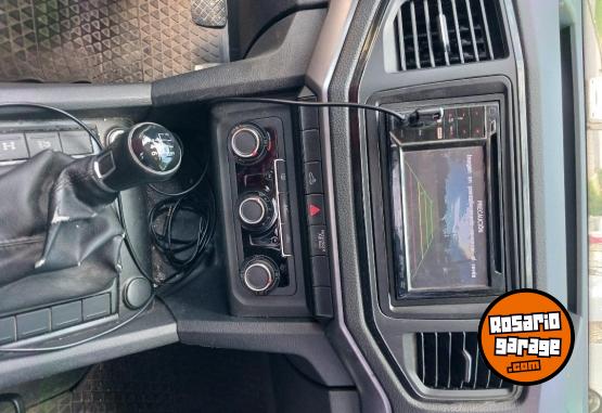 Camionetas - Volkswagen Amarok trendline 2019 Diesel 149000Km - En Venta