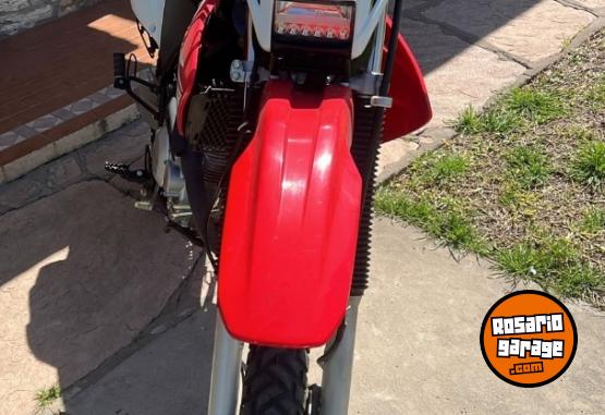 Motos - Honda Tornado 250 2020 Nafta 7500Km - En Venta