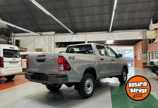 Camionetas - Toyota HILUX D/C 2.4 TDI A/T 4x4 2026 Diesel 0Km - En Venta