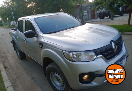 Camionetas - Renault Alaskan confort 2023 Diesel 35000Km - En Venta