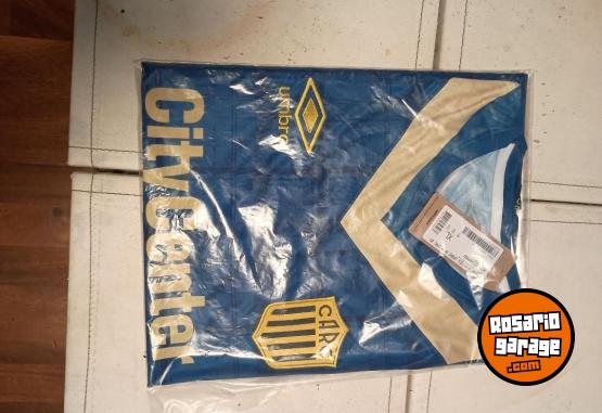 Indumentaria - Excelente Camiseta Umbro Original de Rosario Central Talle XL Nueva a Estrenar - En Venta
