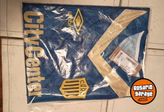 Indumentaria - Excelente Camiseta Umbro Original de Rosario Central Talle XL Nueva a Estrenar - En Venta
