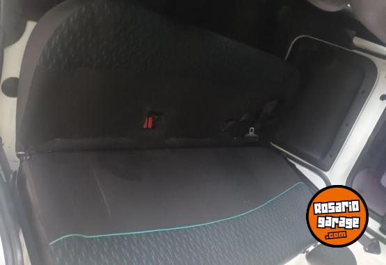 Utilitarios - Renault Kangoo 1.6 Nft Conf. 5As. 2017 Nafta 125000Km - En Venta