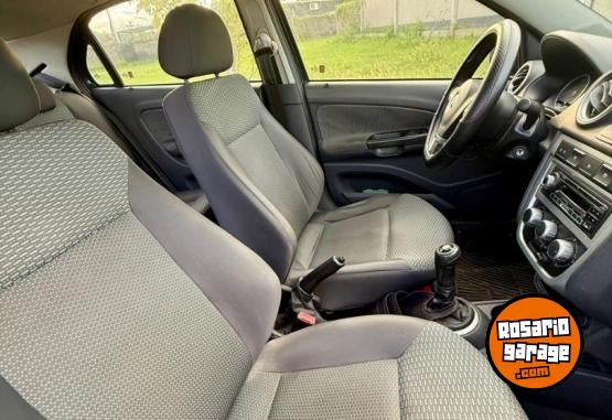 Autos - Volkswagen Gol trend 2011 Nafta 178900Km - En Venta