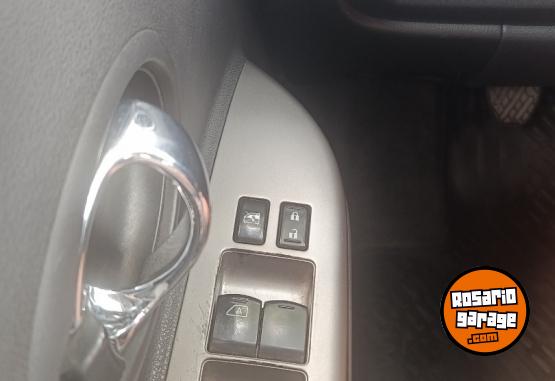 Autos - Nissan March 2017 Nafta 86000Km - En Venta