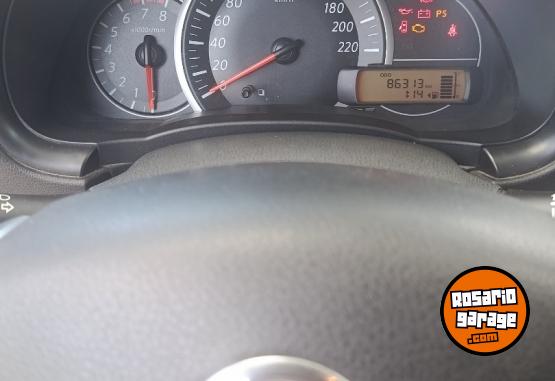 Autos - Nissan March 2017 Nafta 86000Km - En Venta