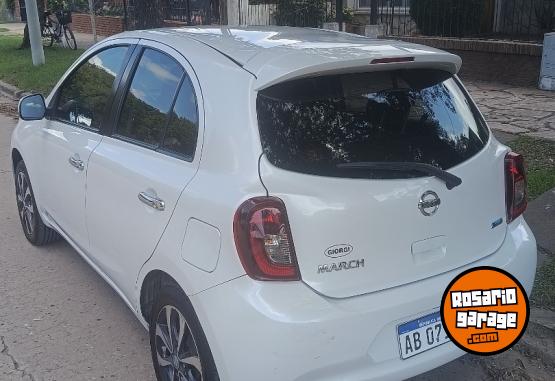Autos - Nissan March 2017 Nafta 86000Km - En Venta