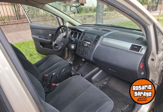 Autos - Nissan Tiida 1.8 Visia 2010 Nafta 187000Km - En Venta