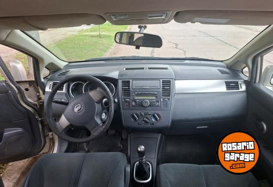 Autos - Nissan Tiida 1.8 Visia 2010 Nafta 187000Km - En Venta