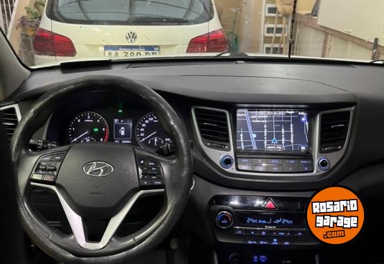 Autos - Hyundai Tucson CRDI 2018 Diesel 200000Km - En Venta
