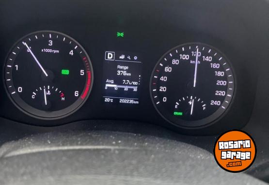 Autos - Hyundai Tucson CRDI 2018 Diesel 200000Km - En Venta