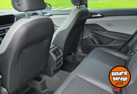 Camionetas - Volkswagen Taos Comfortline 250 TSI 2025 Nafta 7500Km - En Venta
