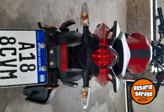 Motos - Benelli Tnt 15 2023 Nafta 5300Km - En Venta